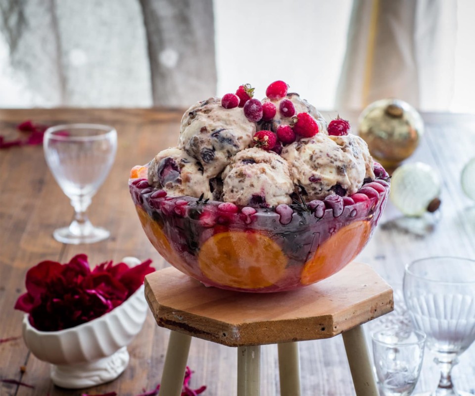Christmas Pudding Ice Cream (in a cool Christmas ice bowl) Nadia Lim